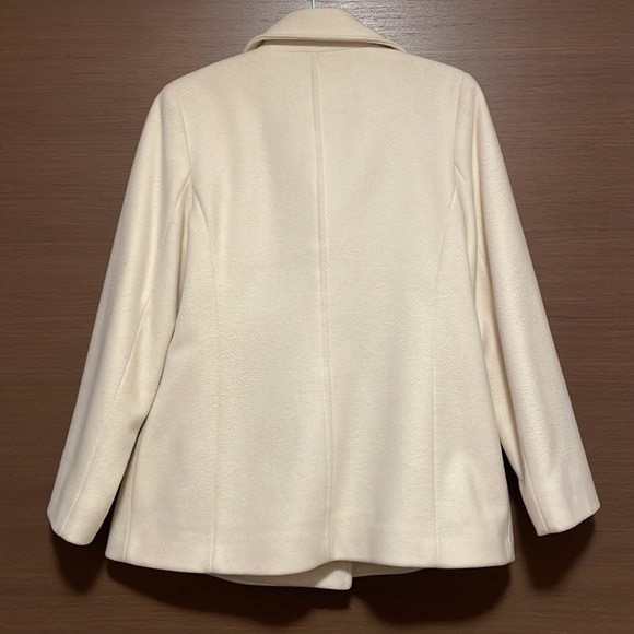 Mallia Cashmere and Wool double breasted coat - Picture 2 of 3